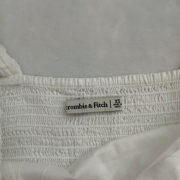 Abercrombie & Fitch Babydoll Top Women's XS Flattering Blouse Feminine Coquette - Picture 3 of 4